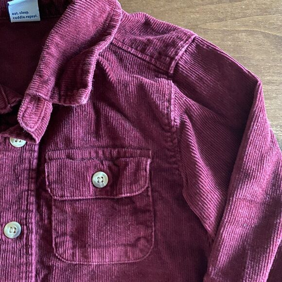 Old Navy Maroon Corduroy Button-Up Shirt Boys' 5T - Picture 4 of 6